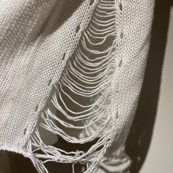 🪴Garage - Distressed White Crop Sweater - Picture 3 of 9